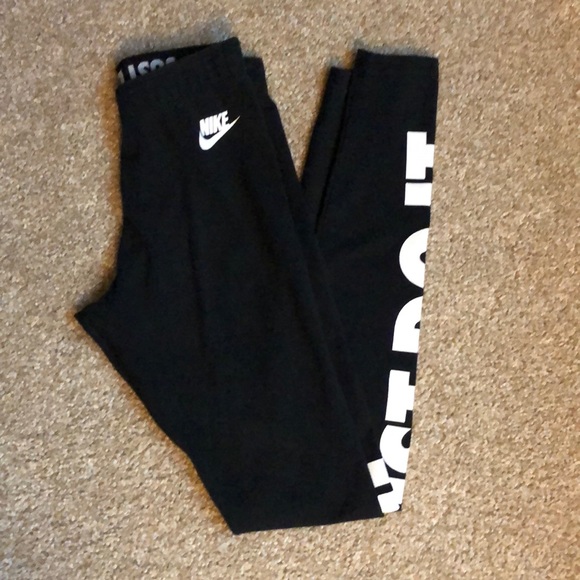 Nike Pants - Nike leggings Nike Pants - Nike leggings